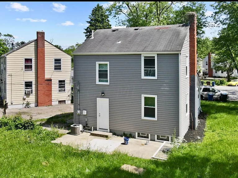 2441 Taylor Ave — Photo 15