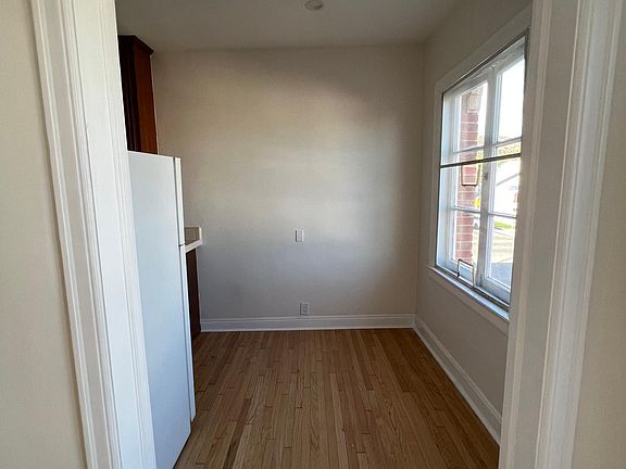 3rd image of 7652 W Sunset Blvd APT 107