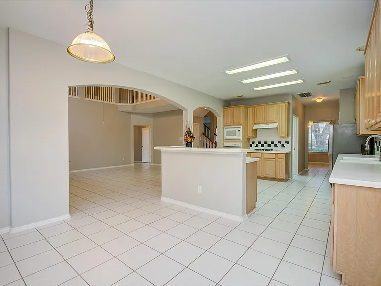 411 Green Stone Ct — Photo 12