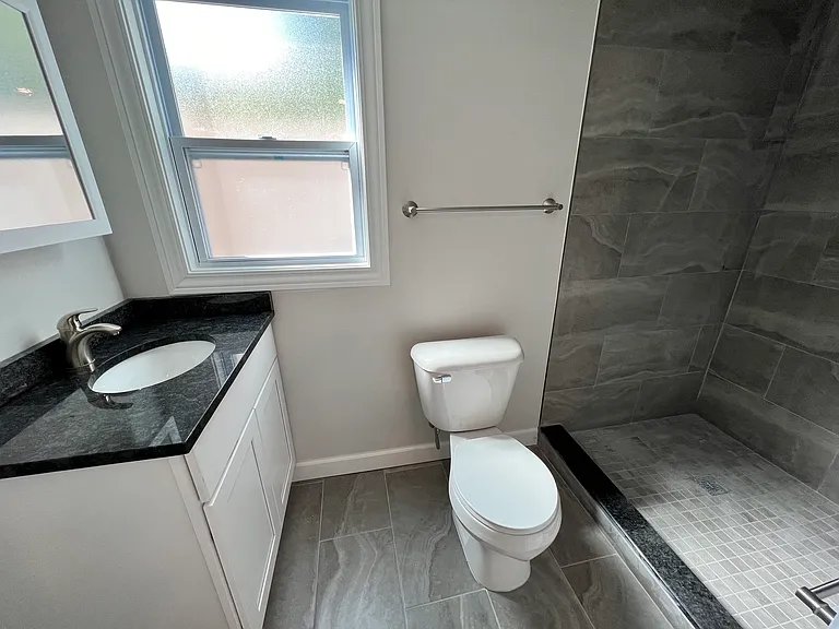11671 Hartel Ave #4 — Photo 4