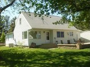 11045 Fairbank Rd, Fairbank, IA 50629