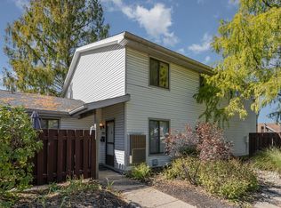 1058 E Crescentville Rd, Cincinnati, OH 45246