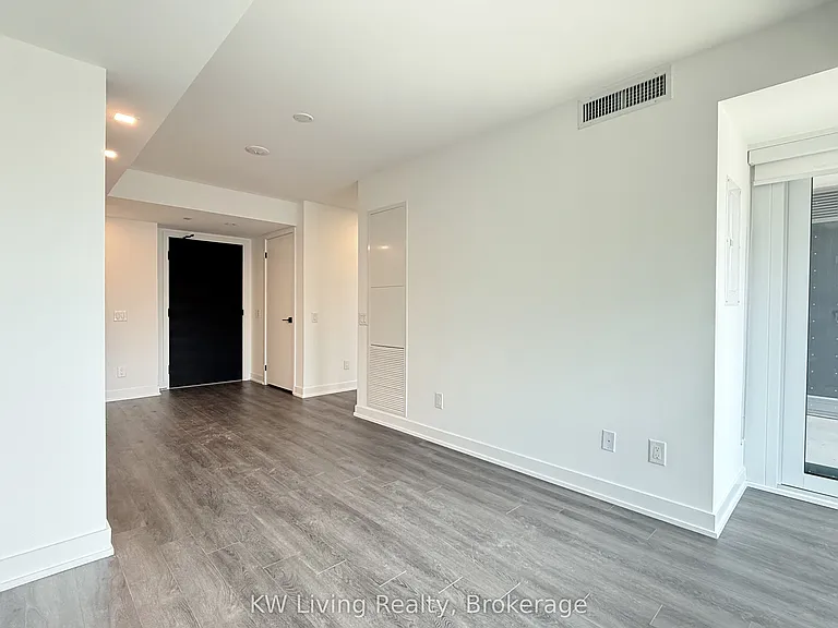 609 Sherbourne St #307 — Photo 26