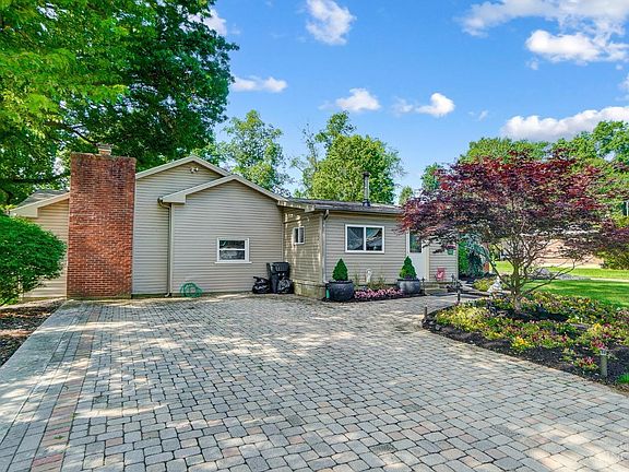 2nd image of 9427 Winding Ln
