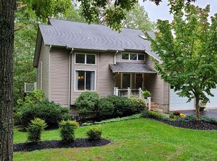 3200 Gordon Dr, Blacksburg, VA 24060