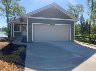 237 Lakeview Ct #4, Beaverton, MI 48612