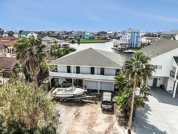 2nd image of 1435 Tiki Dr