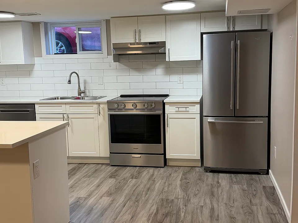 250 Grantham Ave #2