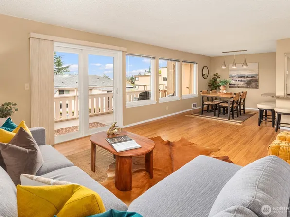 1110 5th Avenue S #201, Edmonds, WA 98020