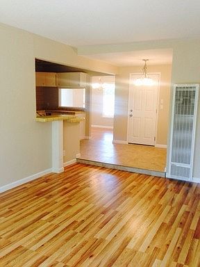 4th image of 908 Dorian Ct