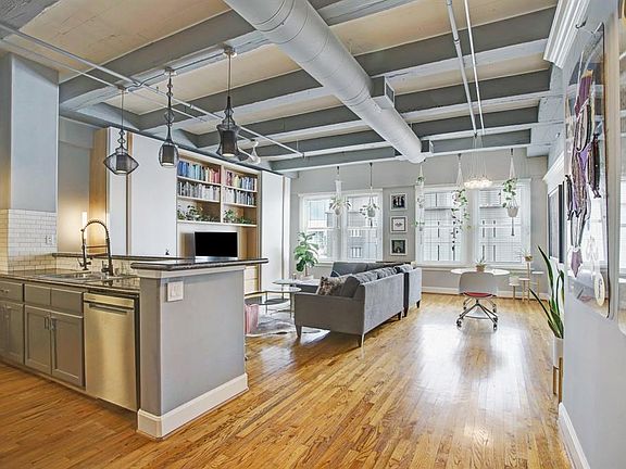 4th image of 1120 Texas St APT 9C
