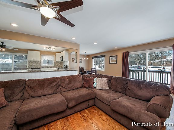 5th image of 7201 Bentley Ave