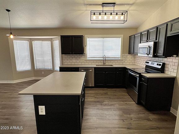 5th image of 17654 N 6TH Avenue