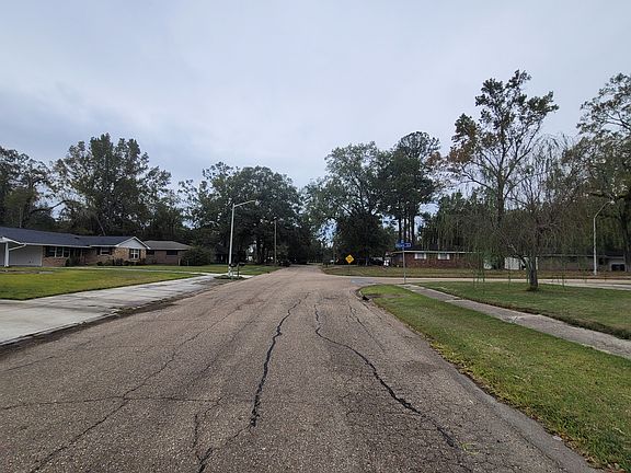 4th image of 277 Bonnie Dr