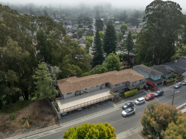 Wharf Rd, Capitola, CA 95010