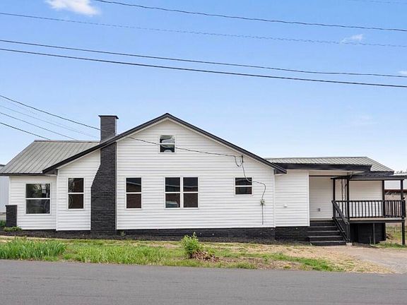 3rd image of 553 4th St SE
