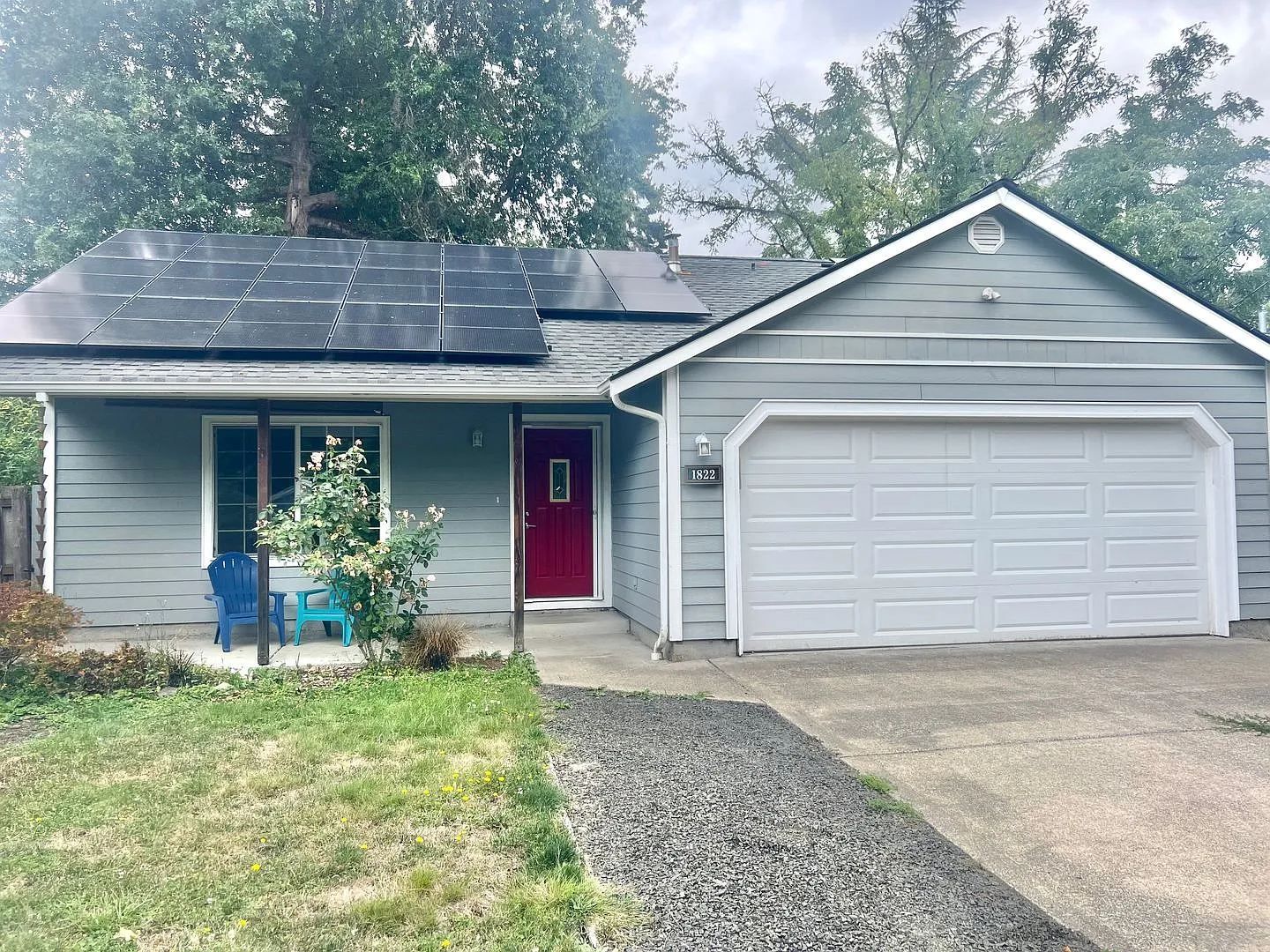 Beautifully Updated Single-Story Home East Oly 3bd 2bath — Photo 1