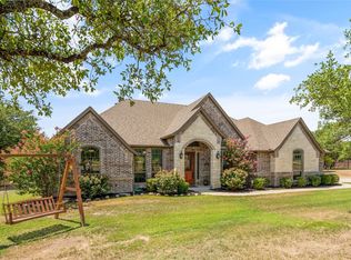 230 Maral Ln, Azle, TX 76020