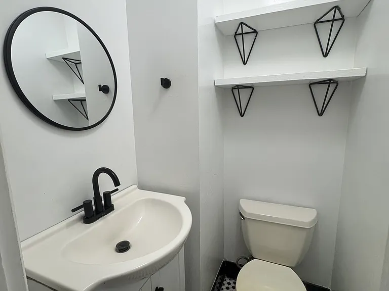 310 Yeardley Ave — Photo 23