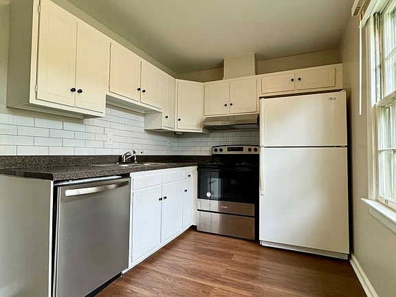 2nd image of 802 Cambridge Rd