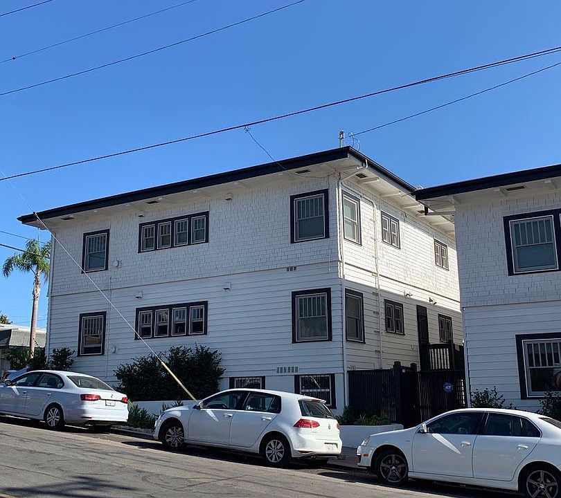 1st image of 2070 3rd Ave #3