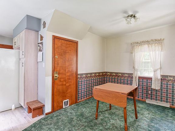 5th image of 513 Cedar St