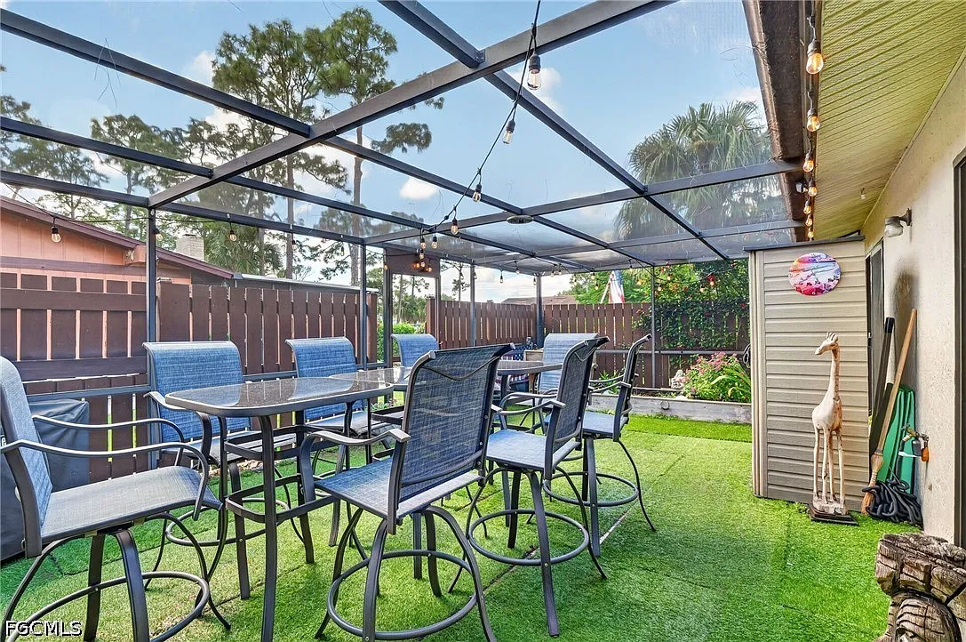 2 bed, 2.0 bath, 1020 sqft, $3,200 — Photo 3