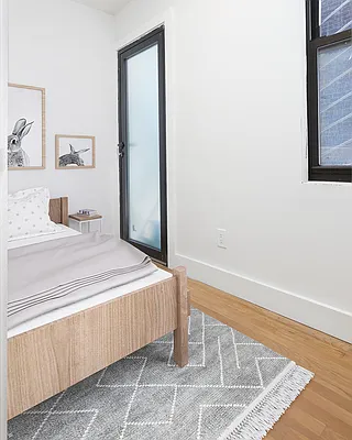 Rented by Sterling Holdings | media 30