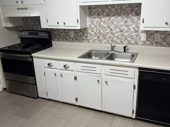 1952 Calmar St, Leeds, AL