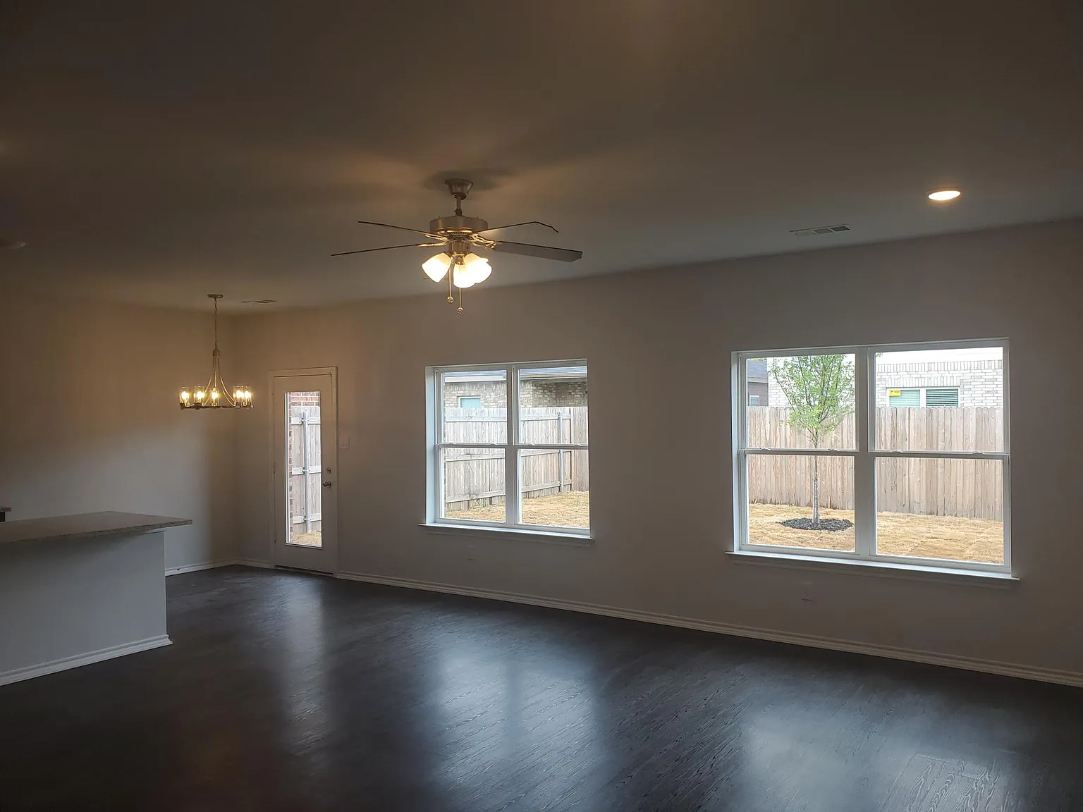 4 bed, 2180 sqft, $2,650 — Photo 3