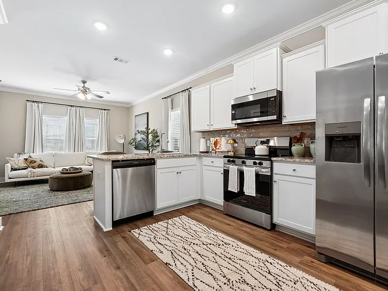 River Ford apartments community photo