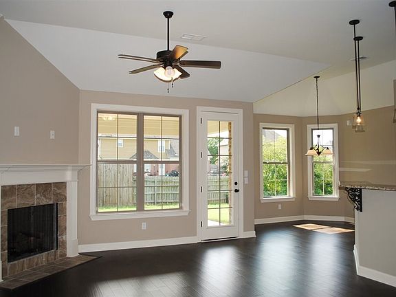 2nd image of 225 Whispering Creek Dr