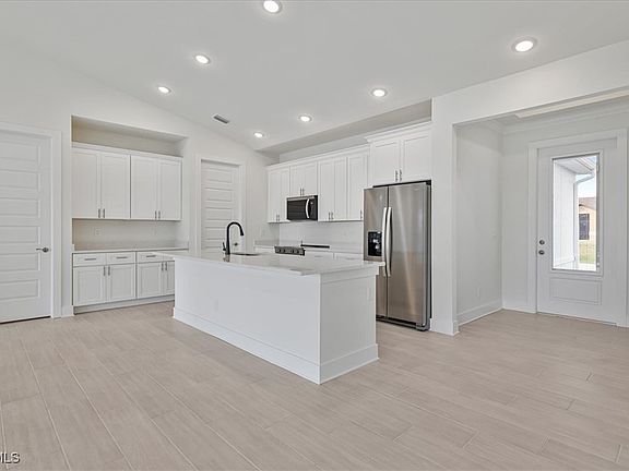 2nd image of 1307 SW 28th Terrace Cpe