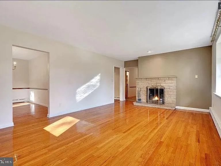 127 Carter Rd — Photo 3