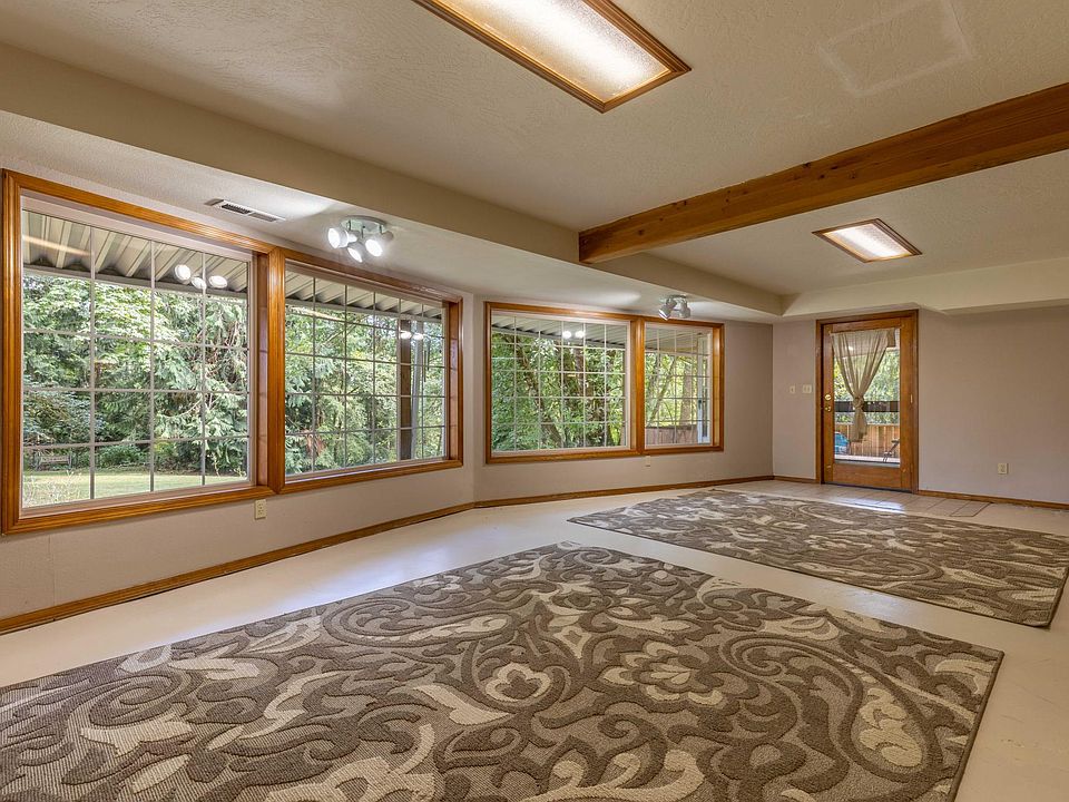 Living and dining area and entrance.