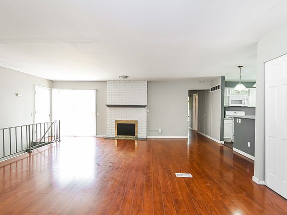 4th image of 1441 Glenlea Dr