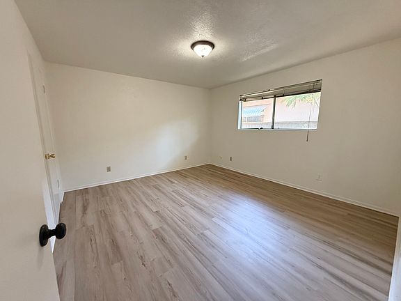 5th image of 1503 E Ashlan Ave APT 102