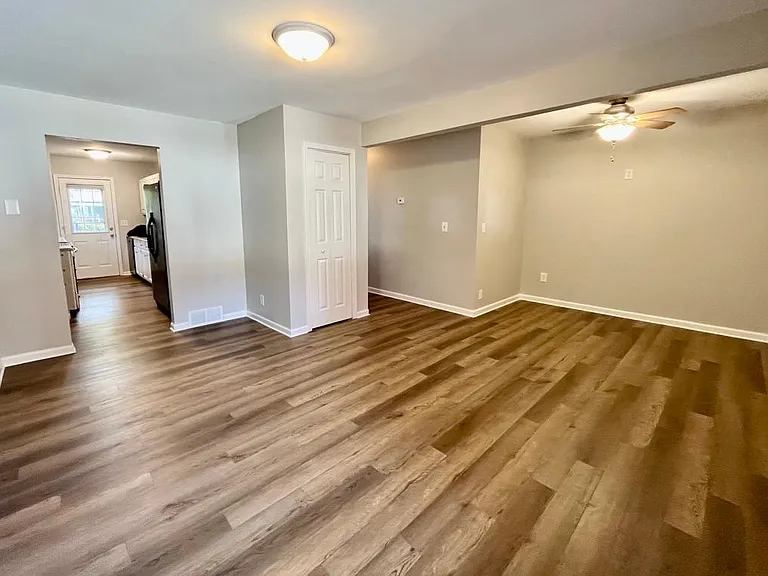 6313 Hamilton St — Photo 19