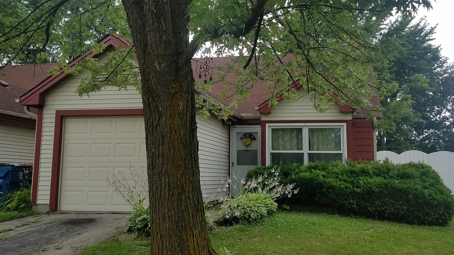 2132 Brittany Ln photo 1