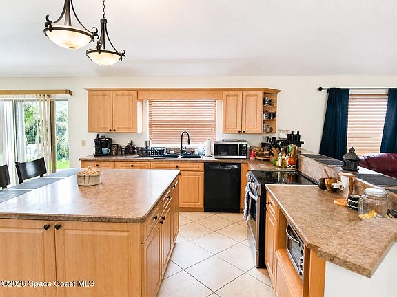 3rd image of 1839 Longleaf Rd