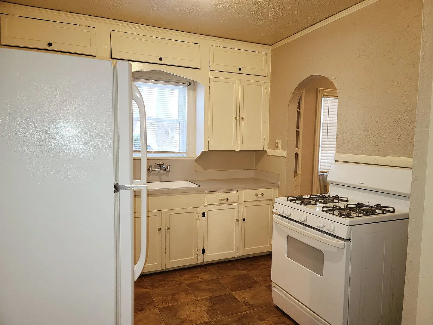2 Bedroom, 1 Bath - Walking Distance to Lower Greenville — Photo 4