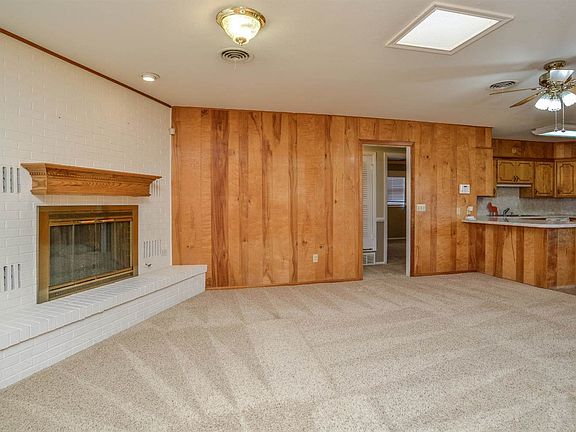 4th image of 1412 Cherry Blossom Dr