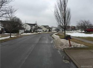 270 Cardinal Ln, Grand Island, NY 14072