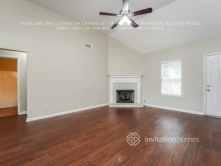 1346 Haynes Trace Ct — Photo 4