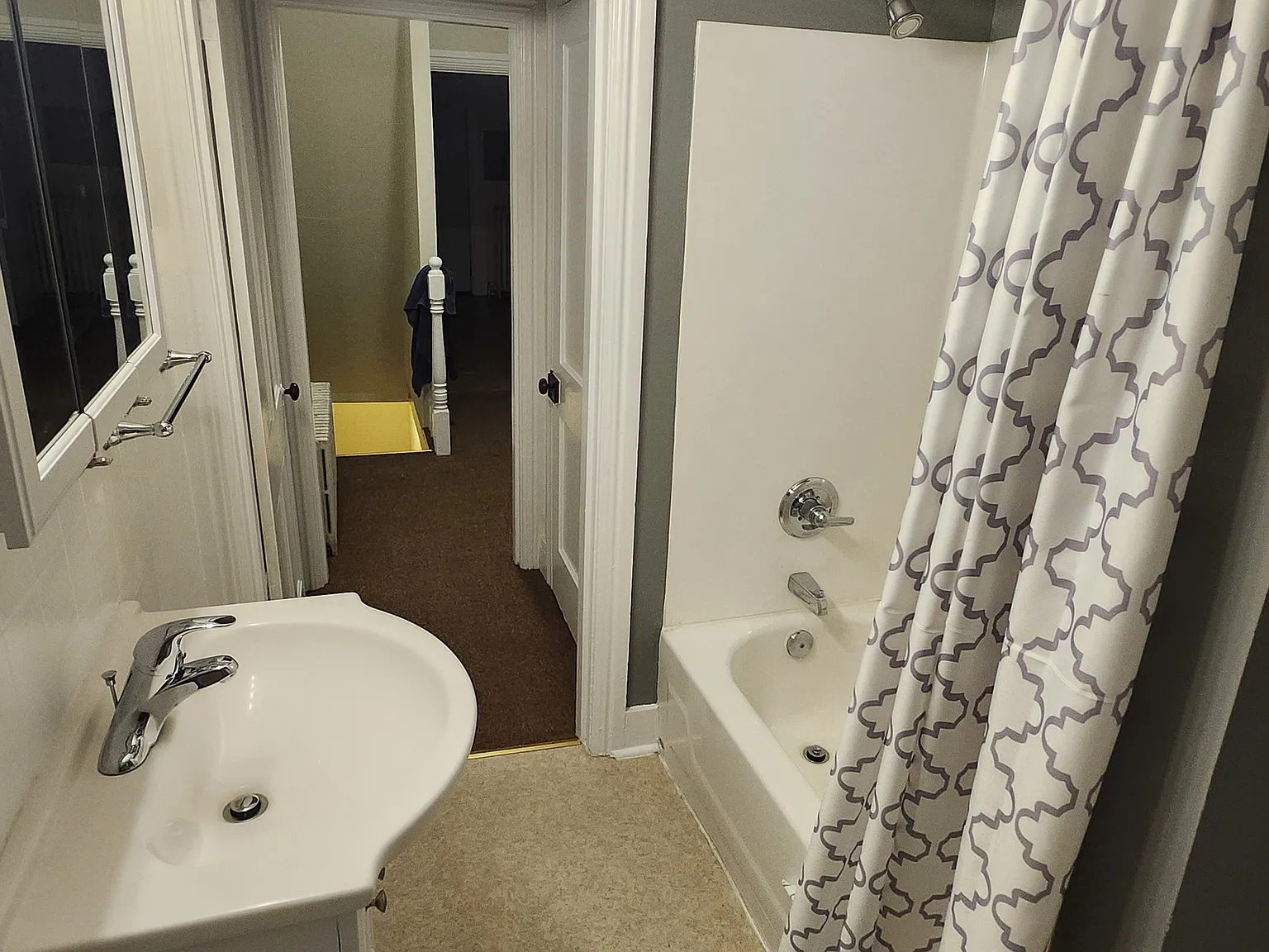 1 bed, 700 sqft, $925 — Photo 4