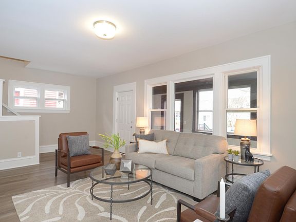 3rd image of 2127 Queen Ave N