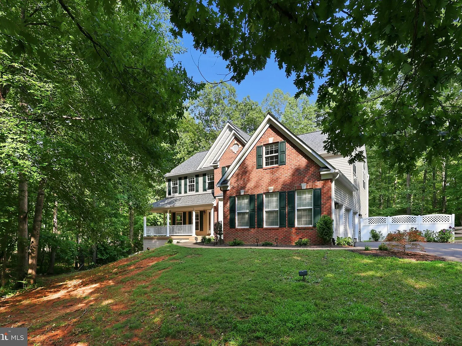 5 bed, 5.0 bath, 4565 sqft, $4,500 — Photo 1