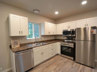 308 4th St NE, Mandan, ND 58554