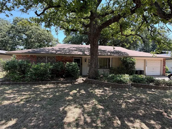 1008 Keith Dr, Hurst, TX 76053