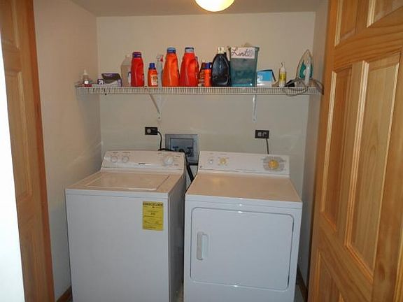 3rd image of 4323 N Lincoln Ave #2